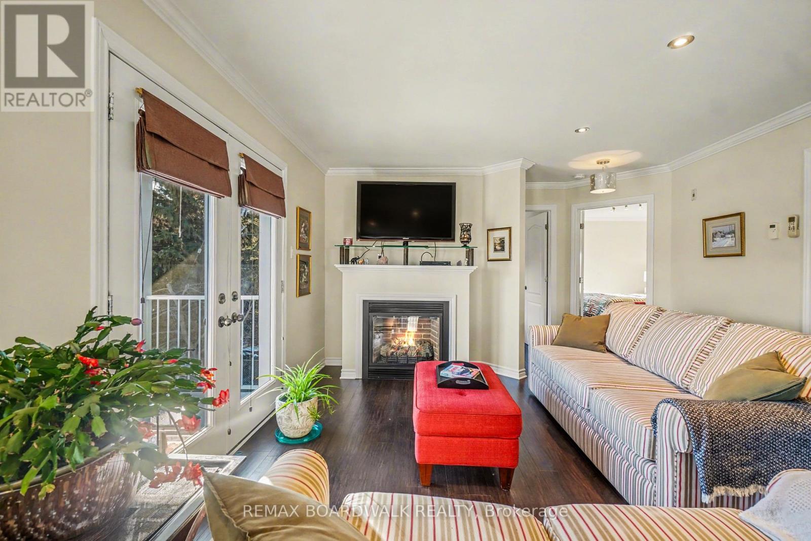 Unit 204 - 32 De La Croisee Street