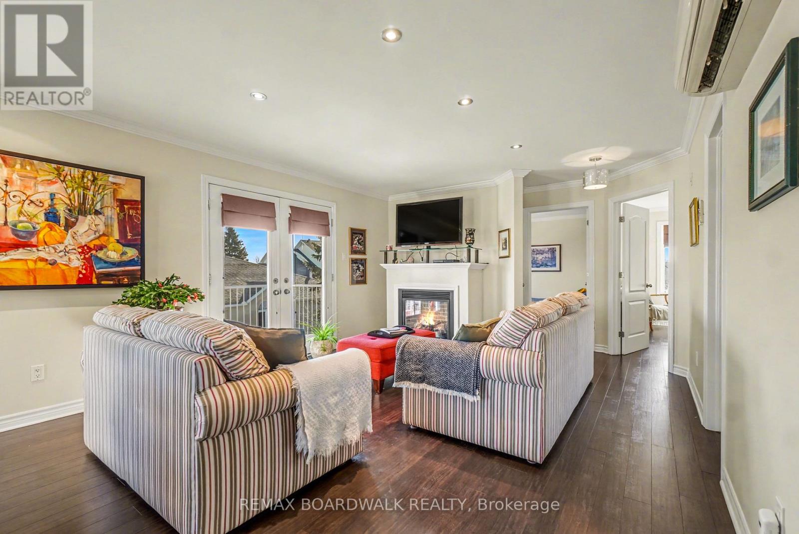 Unit 204 - 32 De La Croisee Street