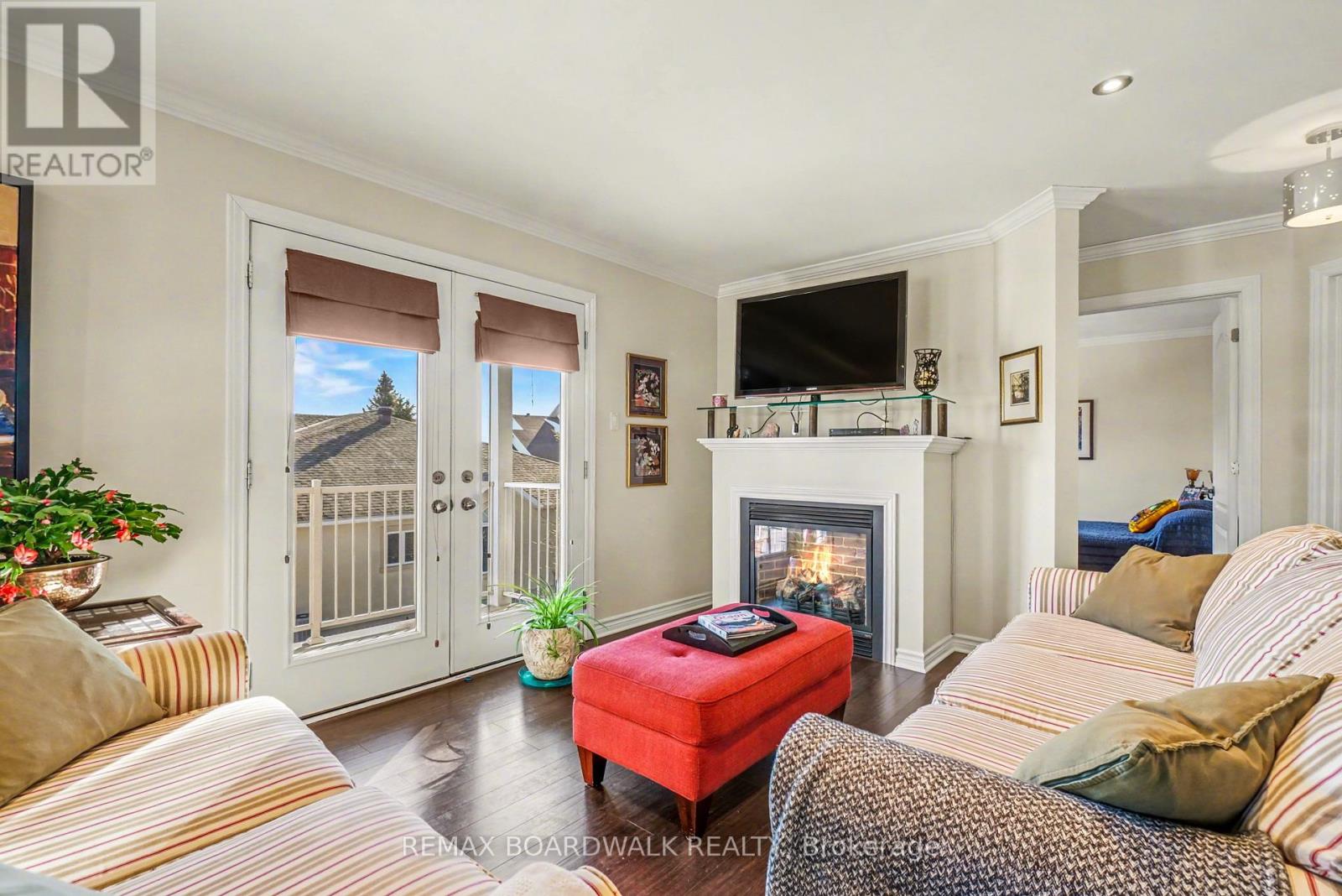 Unit 204 - 32 De La Croisee Street