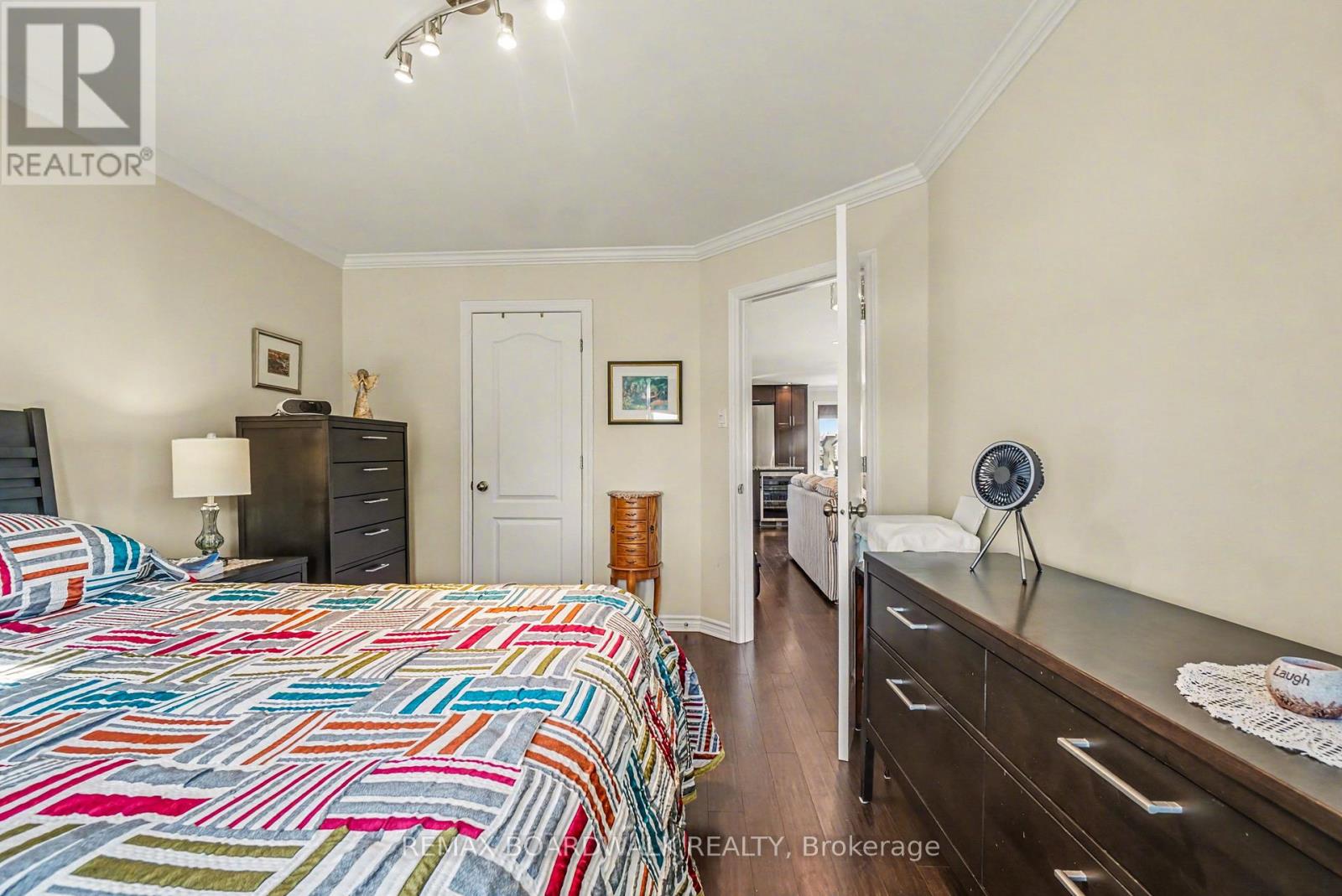 Unit 204 - 32 De La Croisee Street