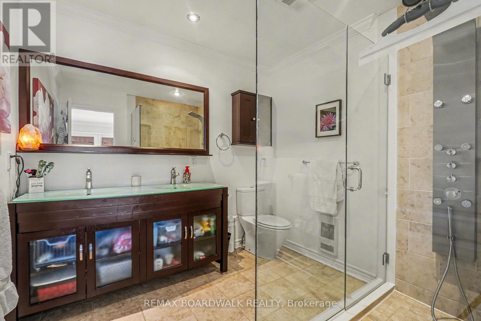 Unit 204 - 32 De La Croisee Street