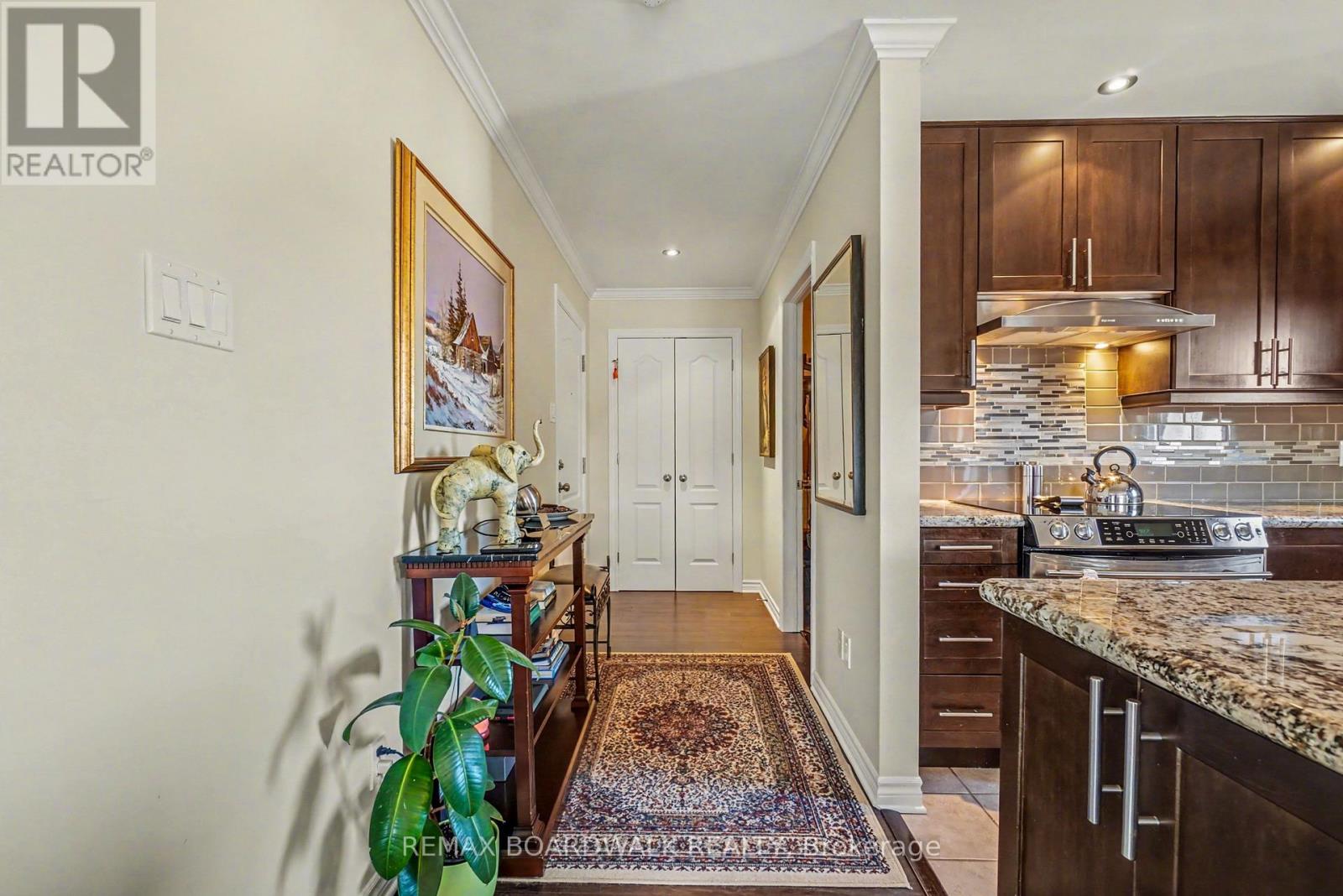 Unit 204 - 32 De La Croisee Street