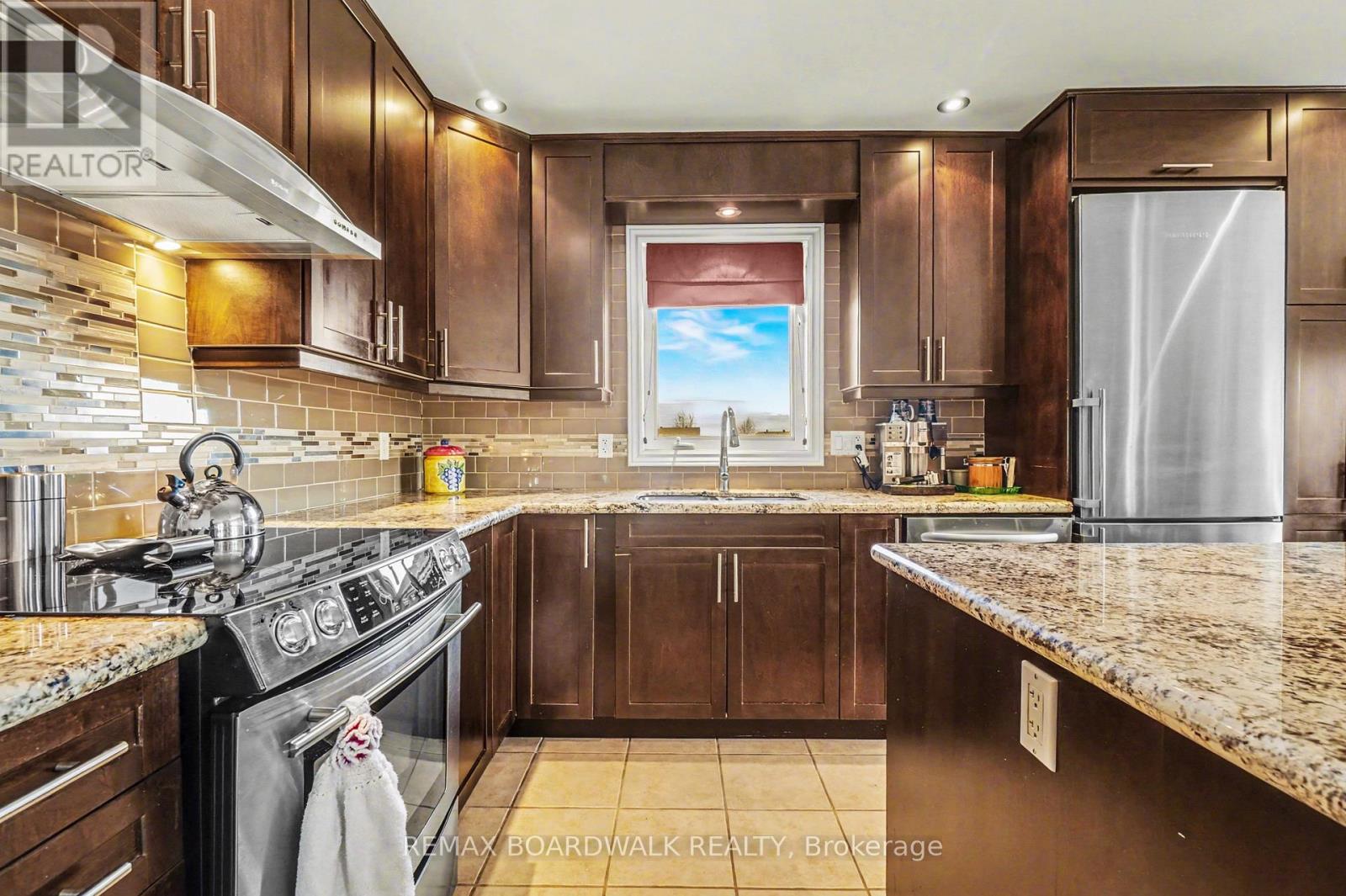 Unit 204 - 32 De La Croisee Street