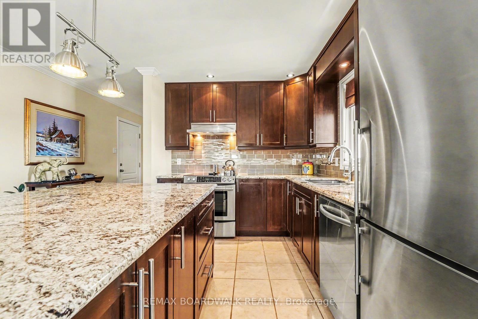 Unit 204 - 32 De La Croisee Street