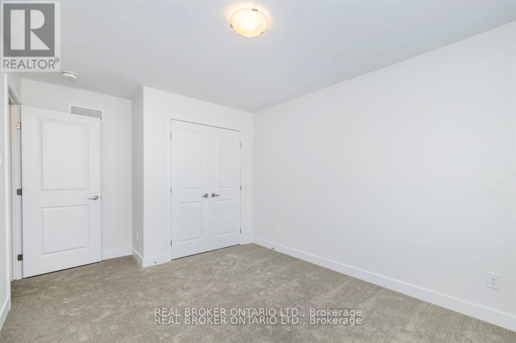 213 Bristol Crescent