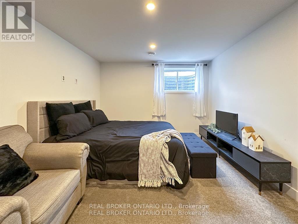 213 Bristol Crescent