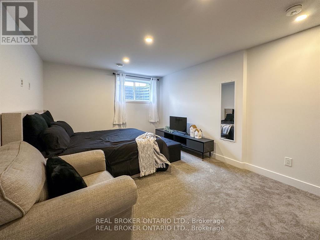 213 Bristol Crescent