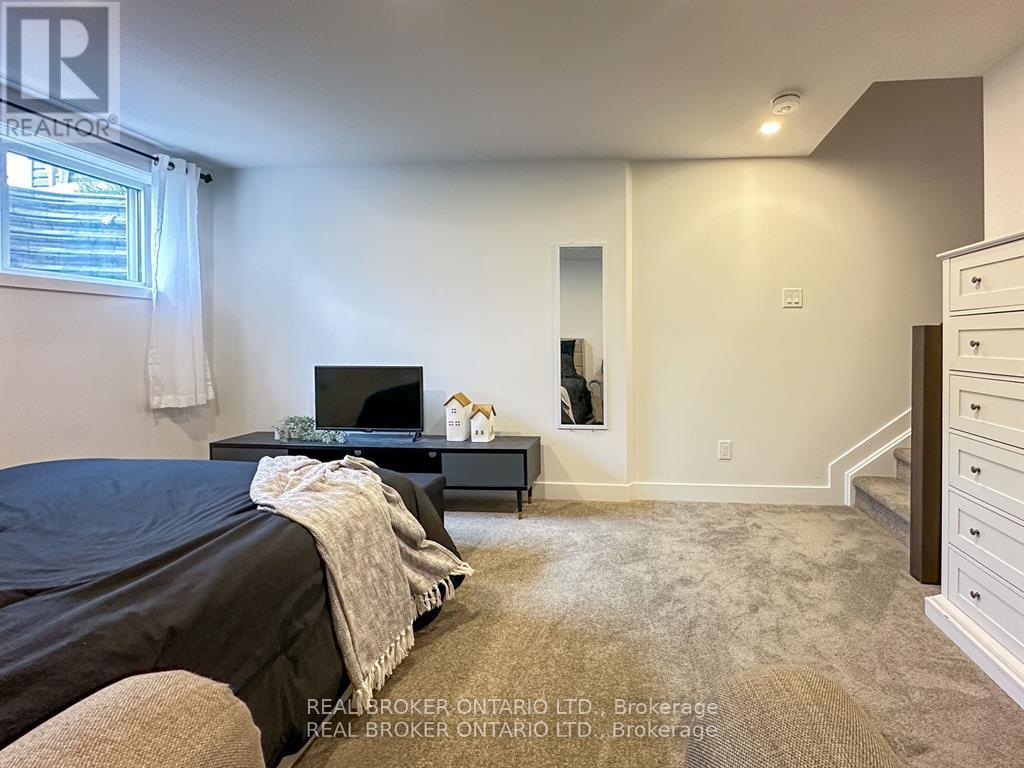 213 Bristol Crescent