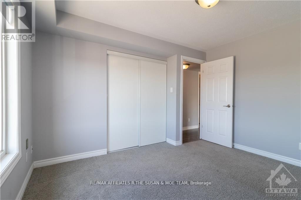 8 - 565 Stonefield Private