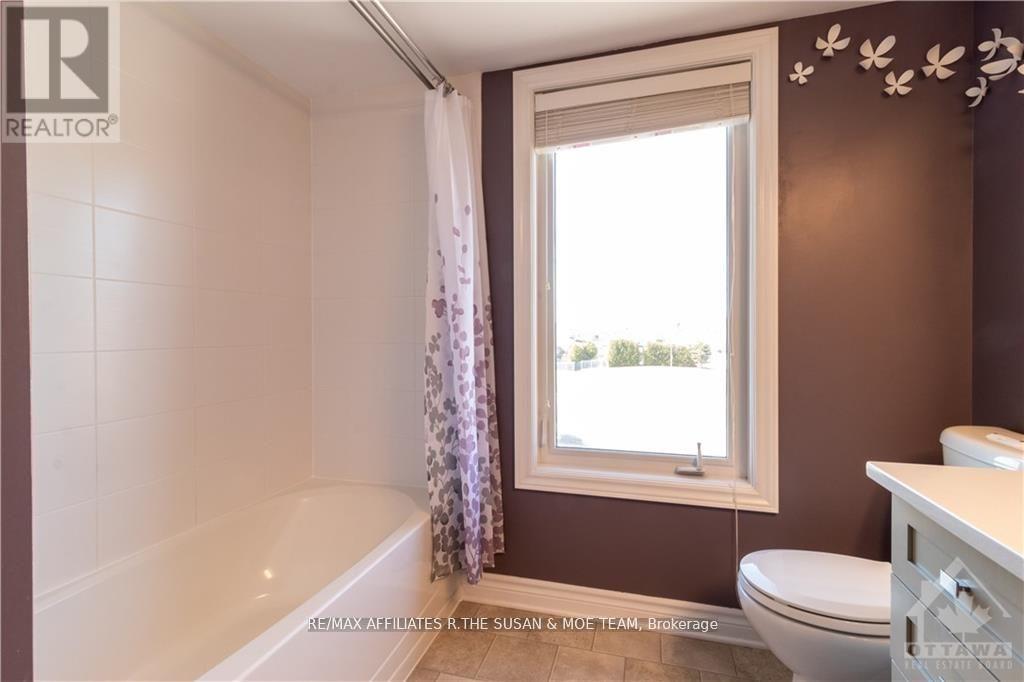 8 - 565 Stonefield Private