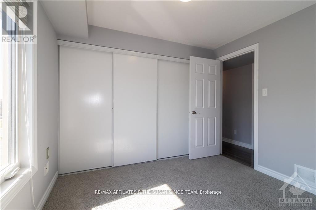 8 - 565 Stonefield Private