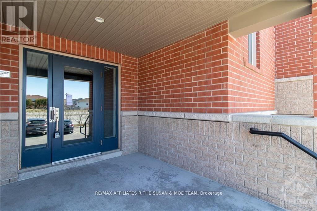 8 - 565 Stonefield Private