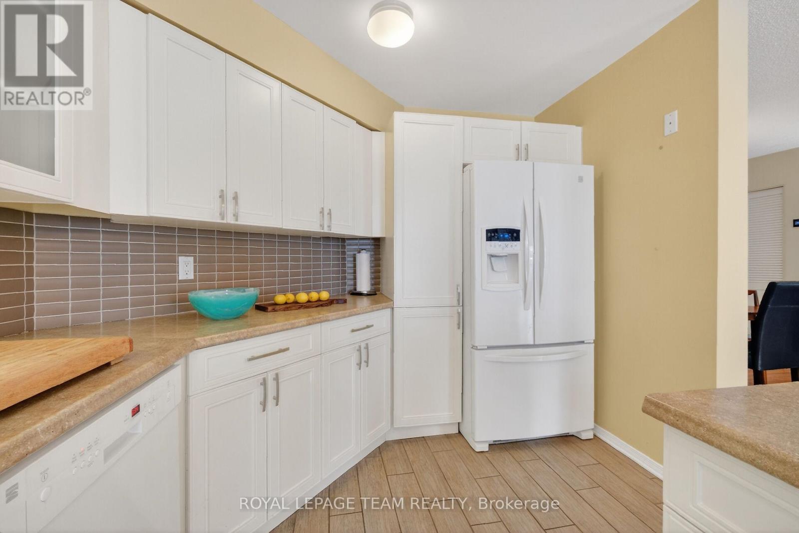 202a - 62 Donald Street