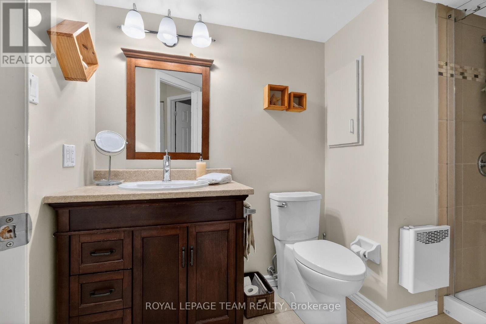 202a - 62 Donald Street