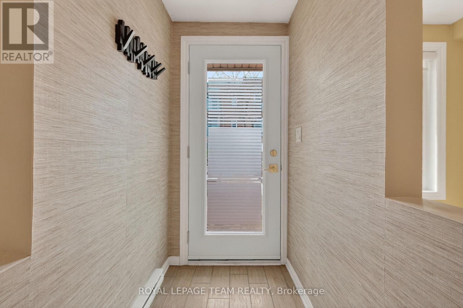 202a - 62 Donald Street