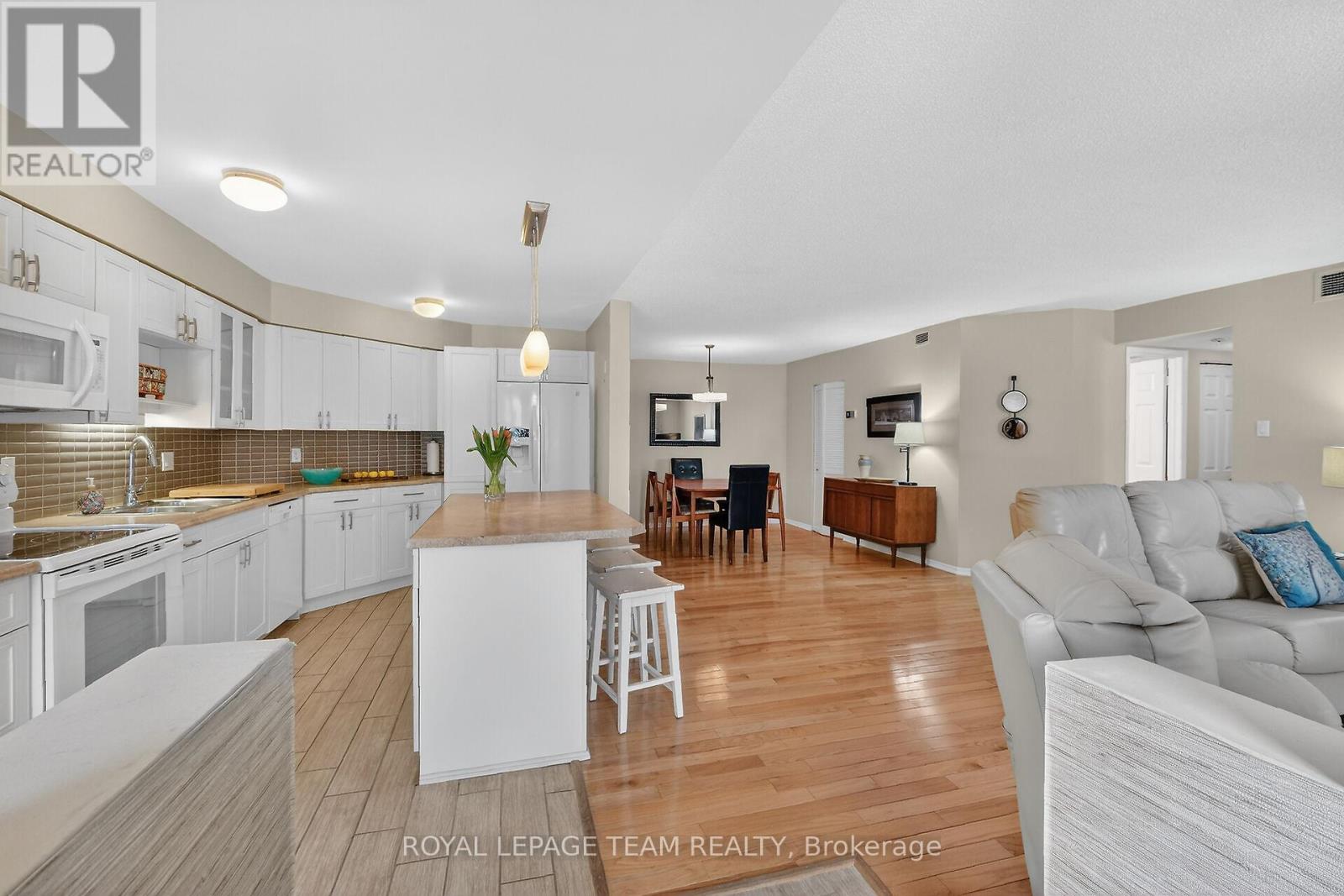 202a - 62 Donald Street