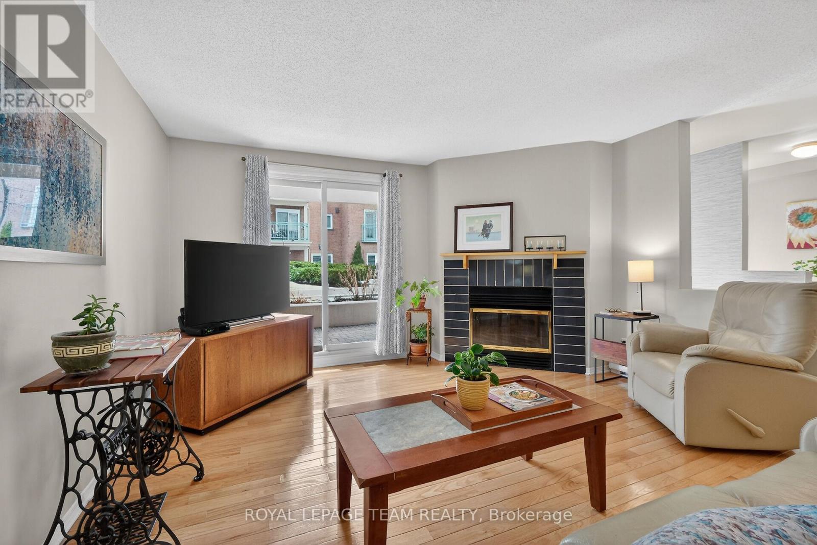 202a - 62 Donald Street