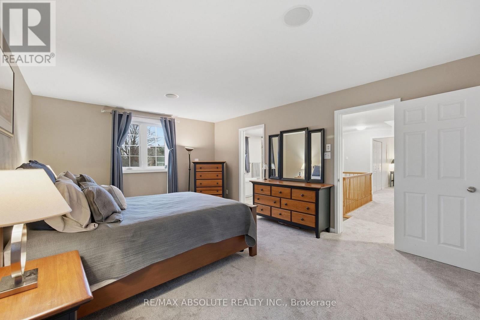 605 Rowanwood Avenue