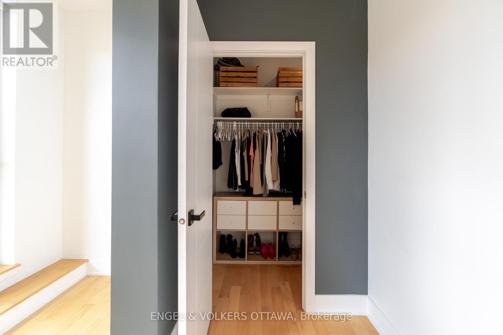 218 - 197 Lisgar Street