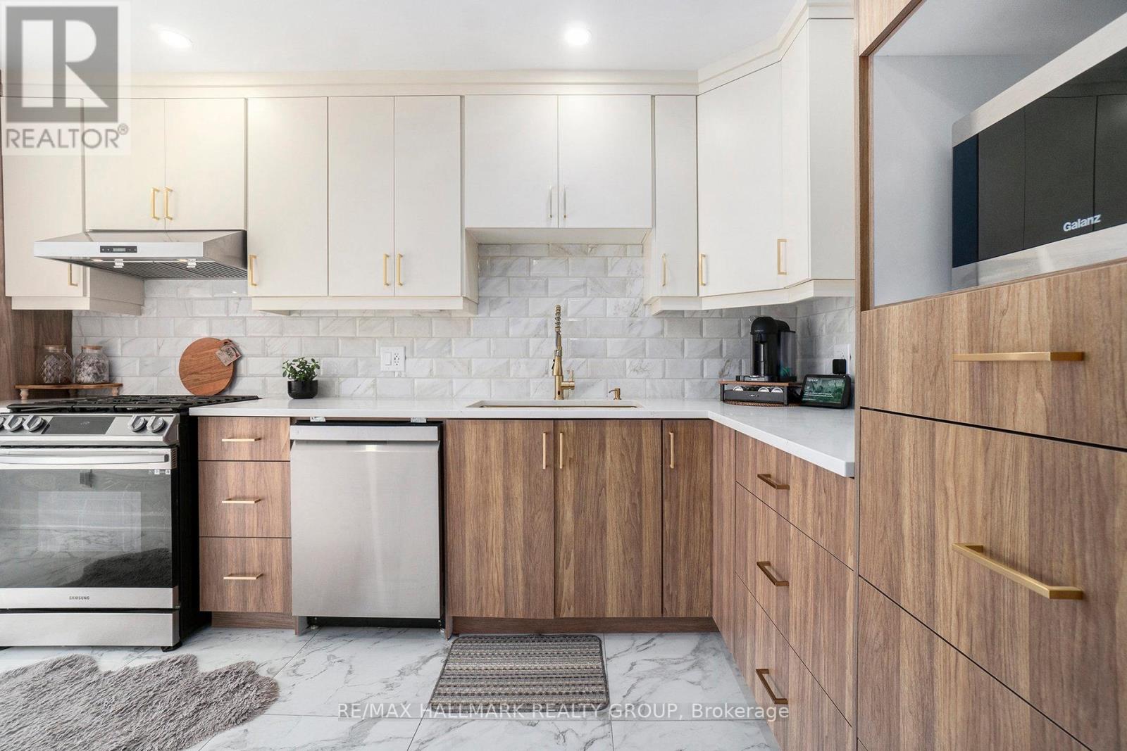 32 - 3017 Victoria Heights Crescent