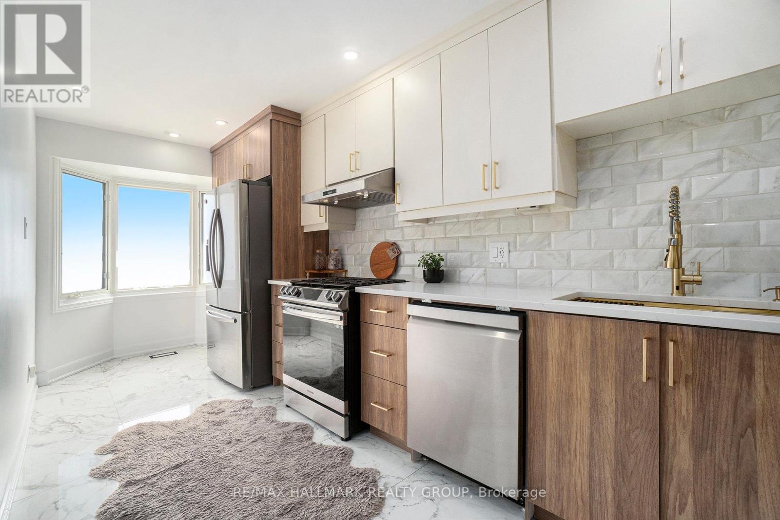 32 - 3017 Victoria Heights Crescent