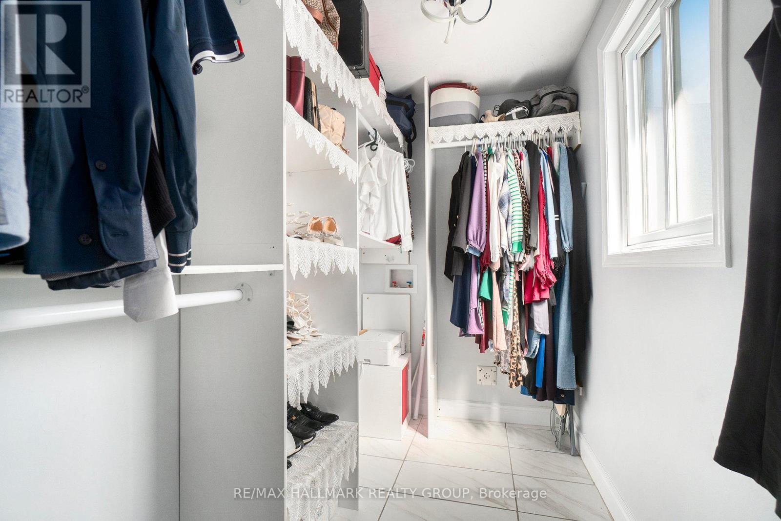 32 - 3017 Victoria Heights Crescent