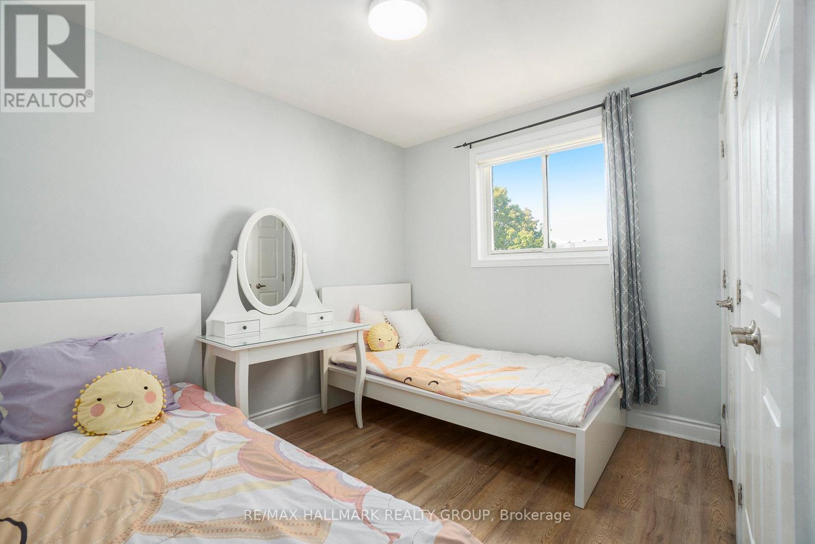 32 - 3017 Victoria Heights Crescent