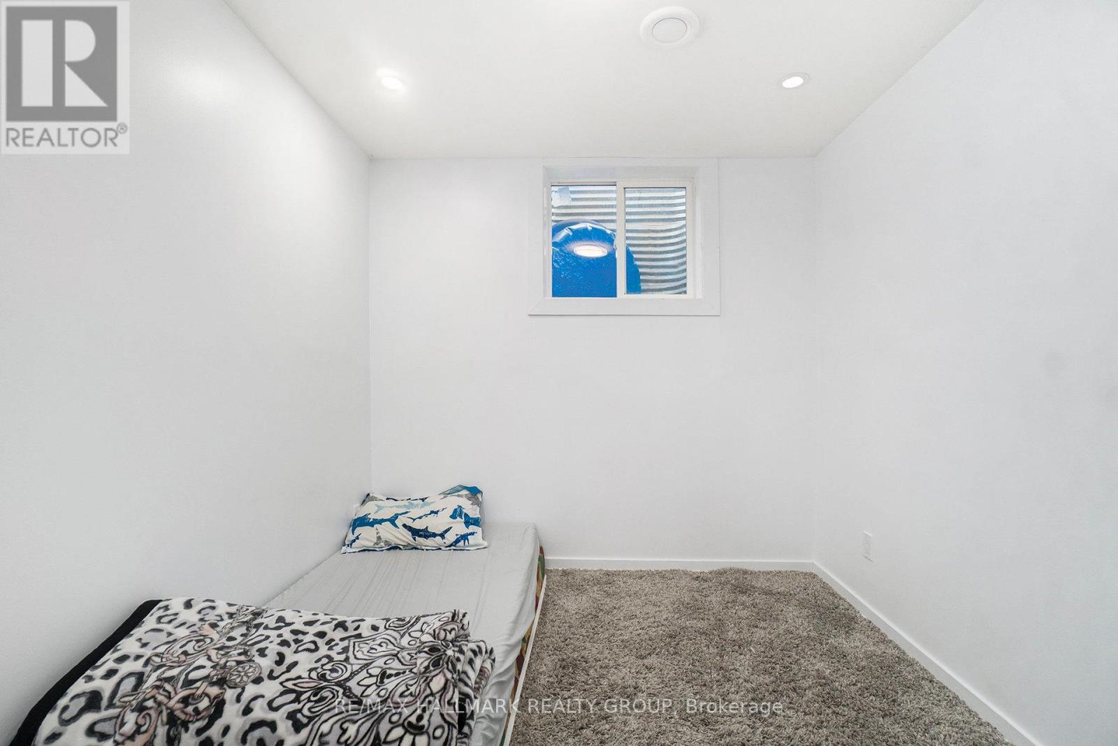 32 - 3017 Victoria Heights Crescent