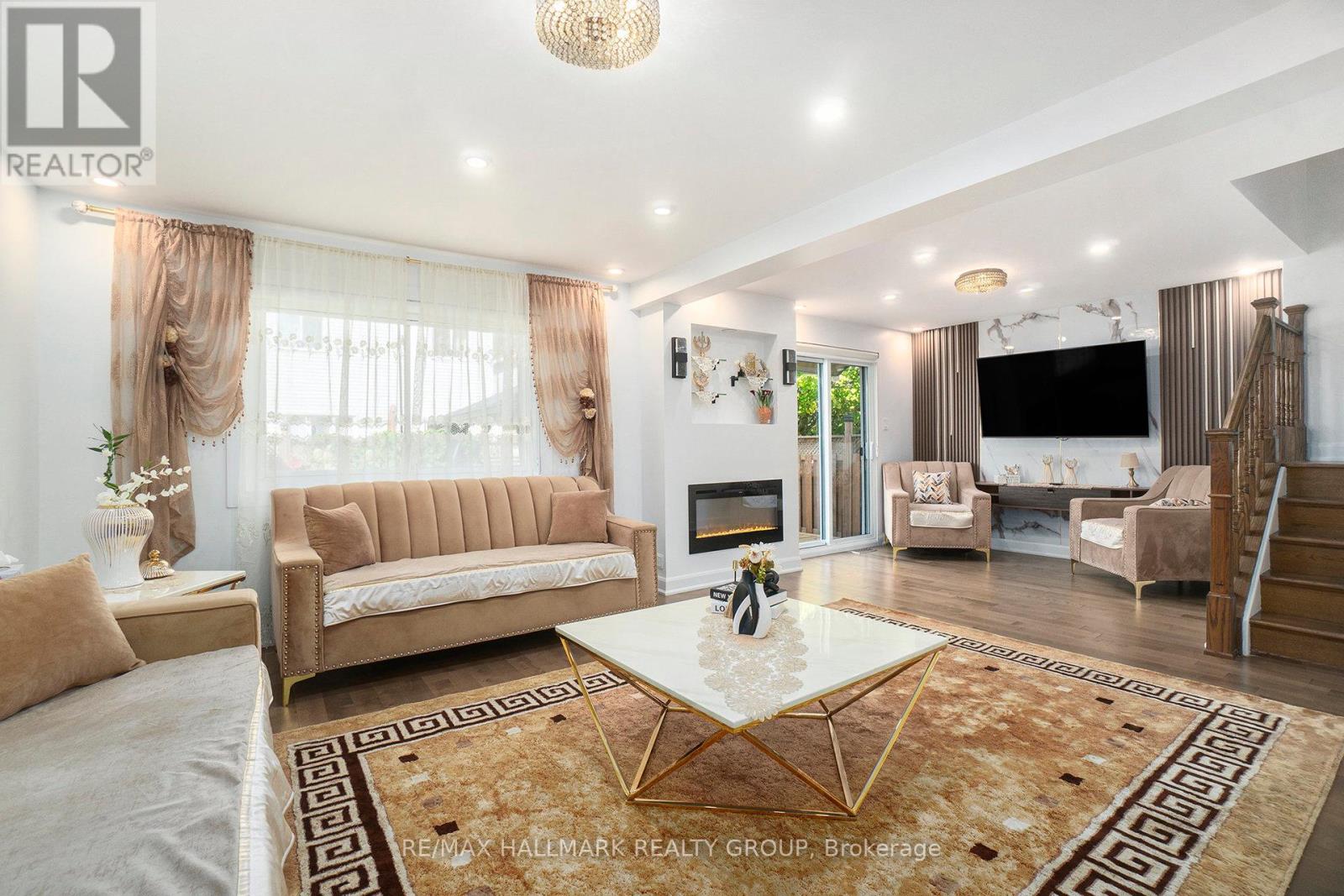 32 - 3017 Victoria Heights Crescent