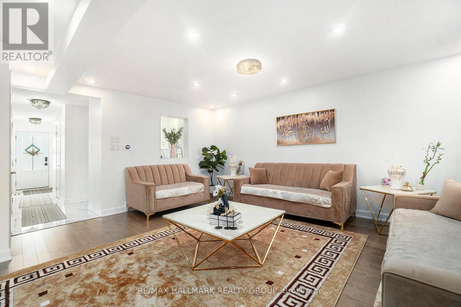 32 - 3017 Victoria Heights Crescent