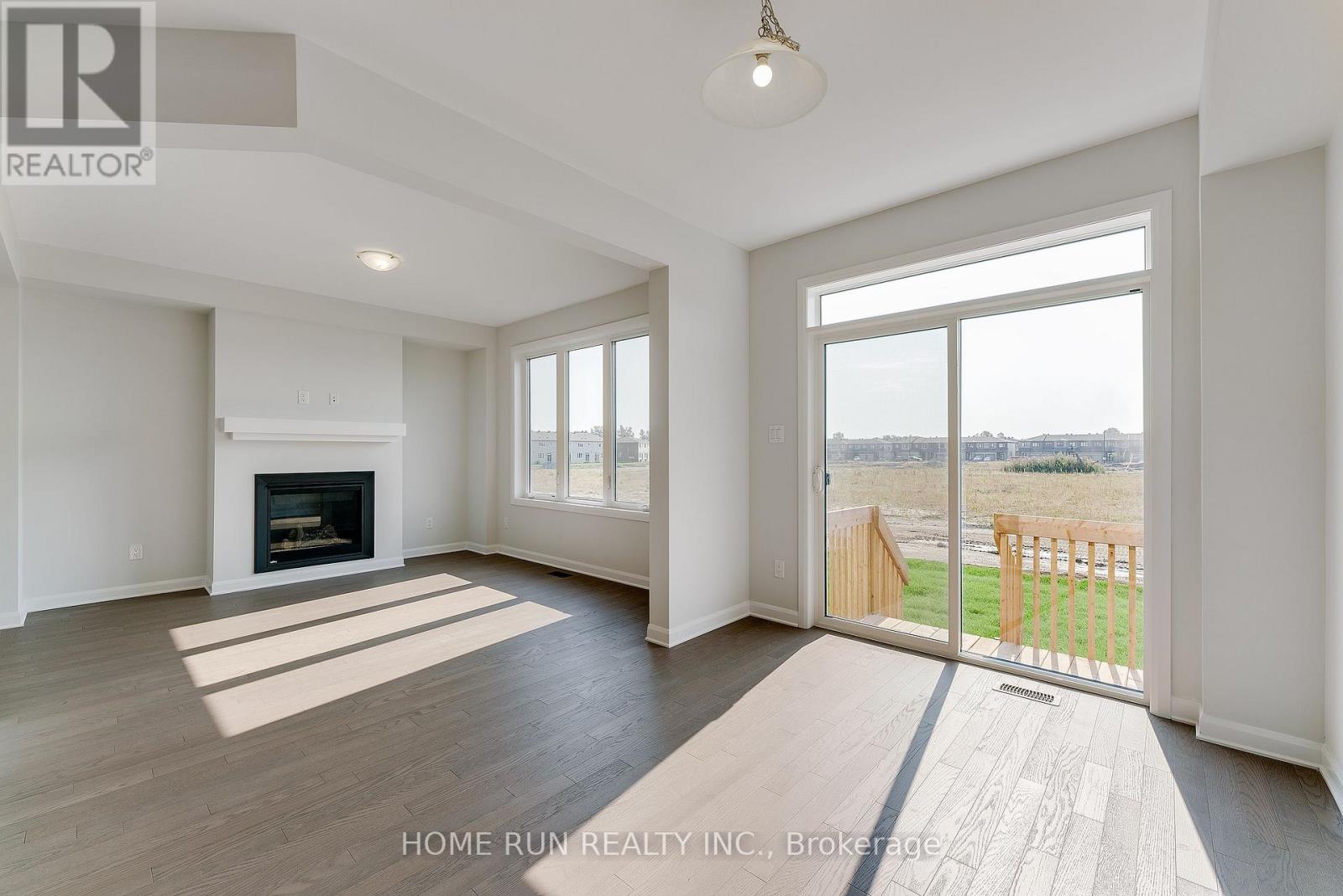 208 Elsie Macgill Walk