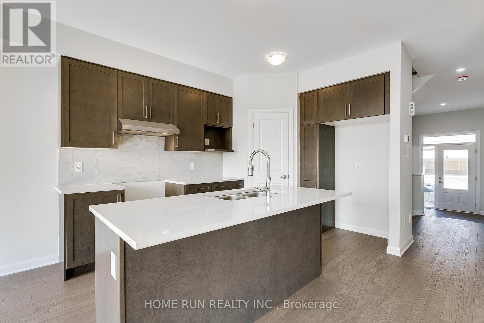 208 Elsie Macgill Walk