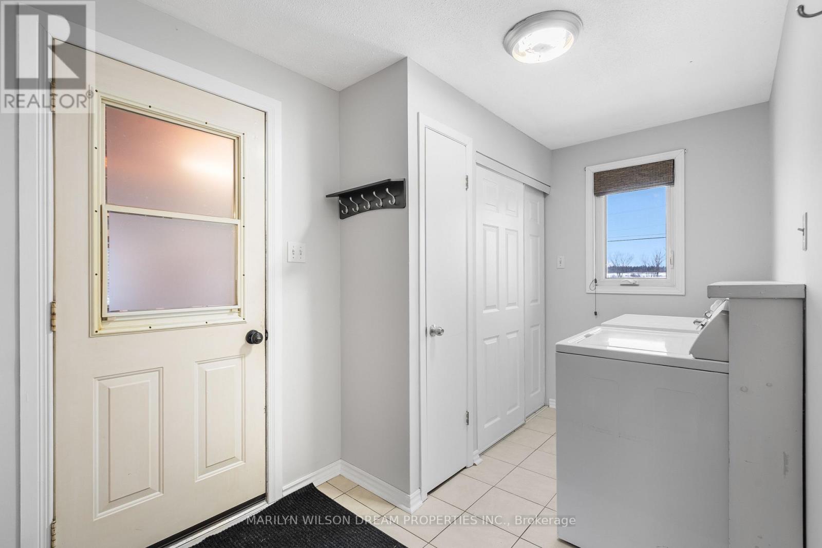 1234 Kinburn Side Road