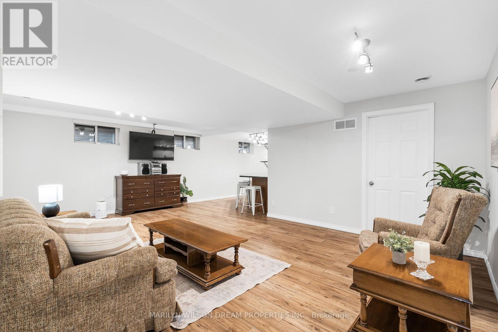 1234 Kinburn Side Road