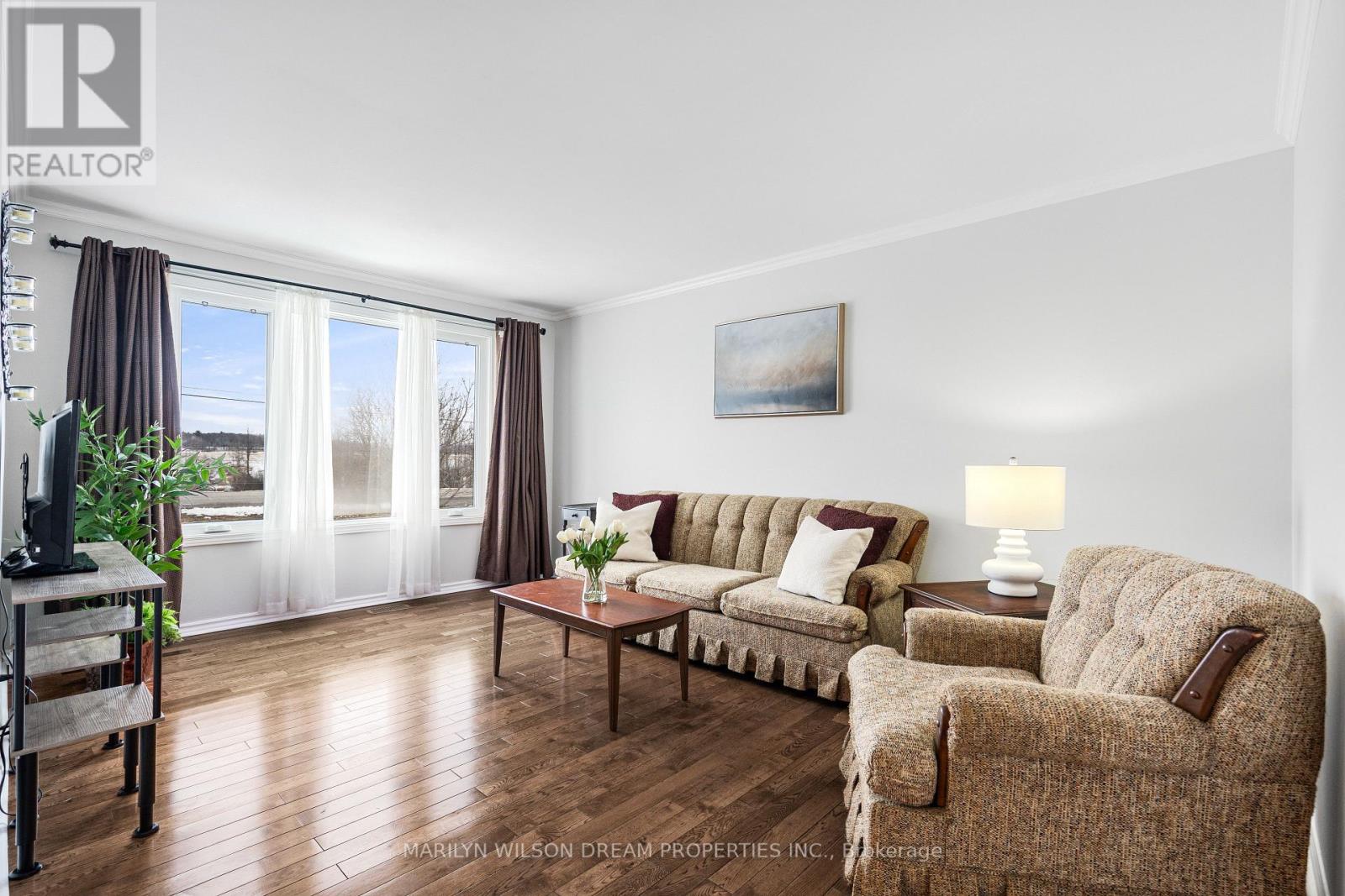 1234 Kinburn Side Road