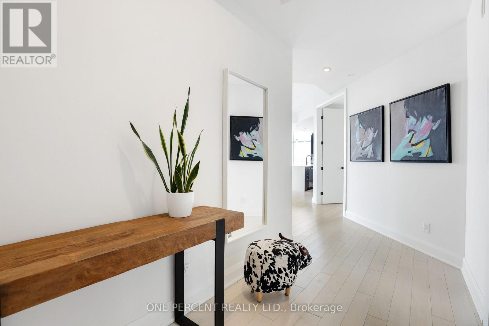 403 - 100 Cortile Private