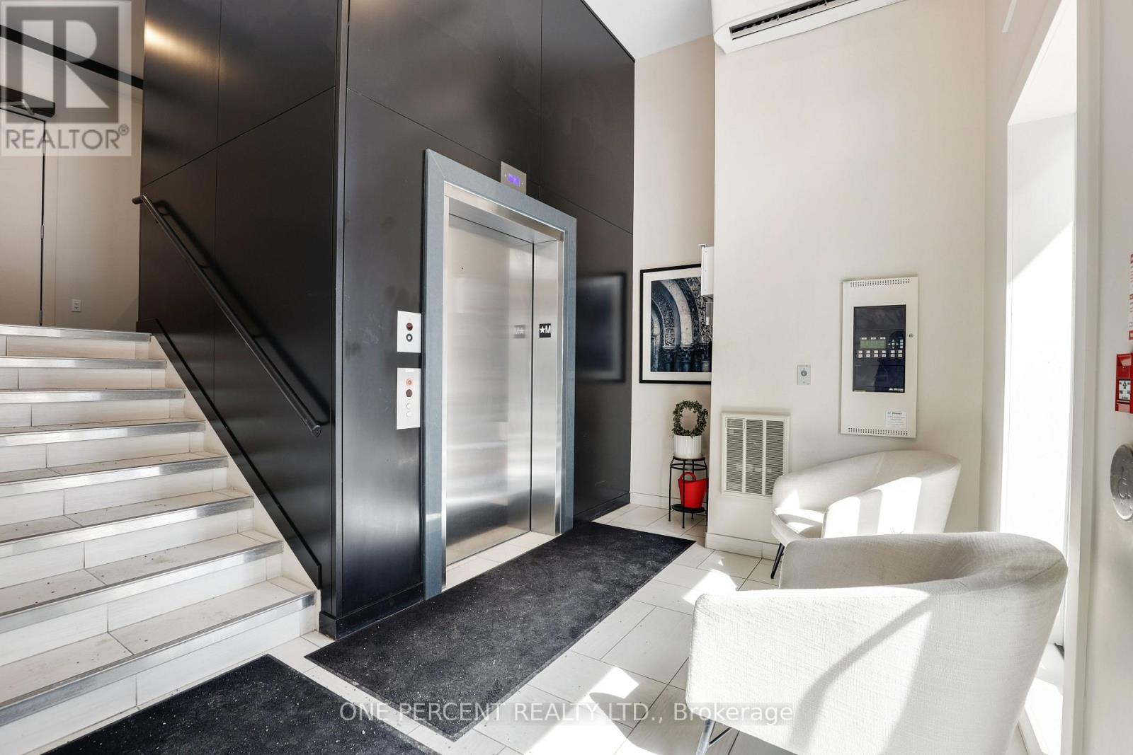 403 - 100 Cortile Private