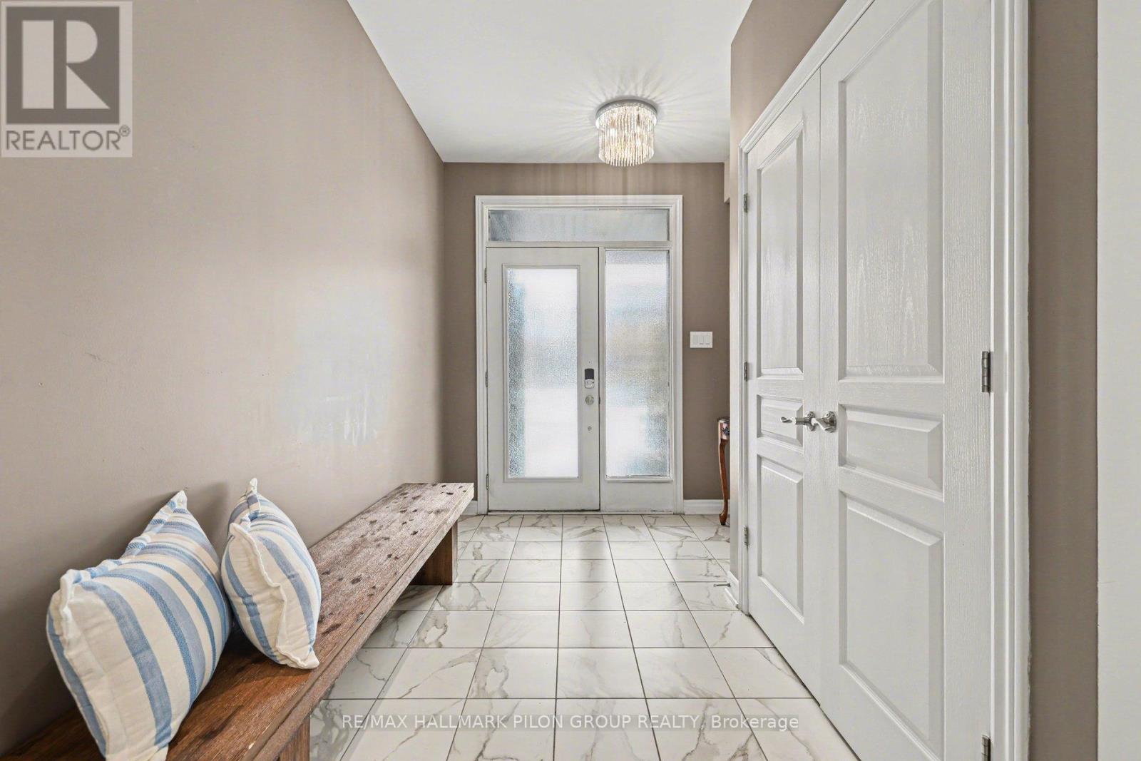 266 Shinleaf Crescent