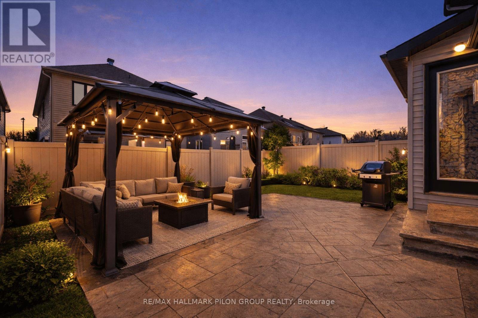 266 Shinleaf Crescent