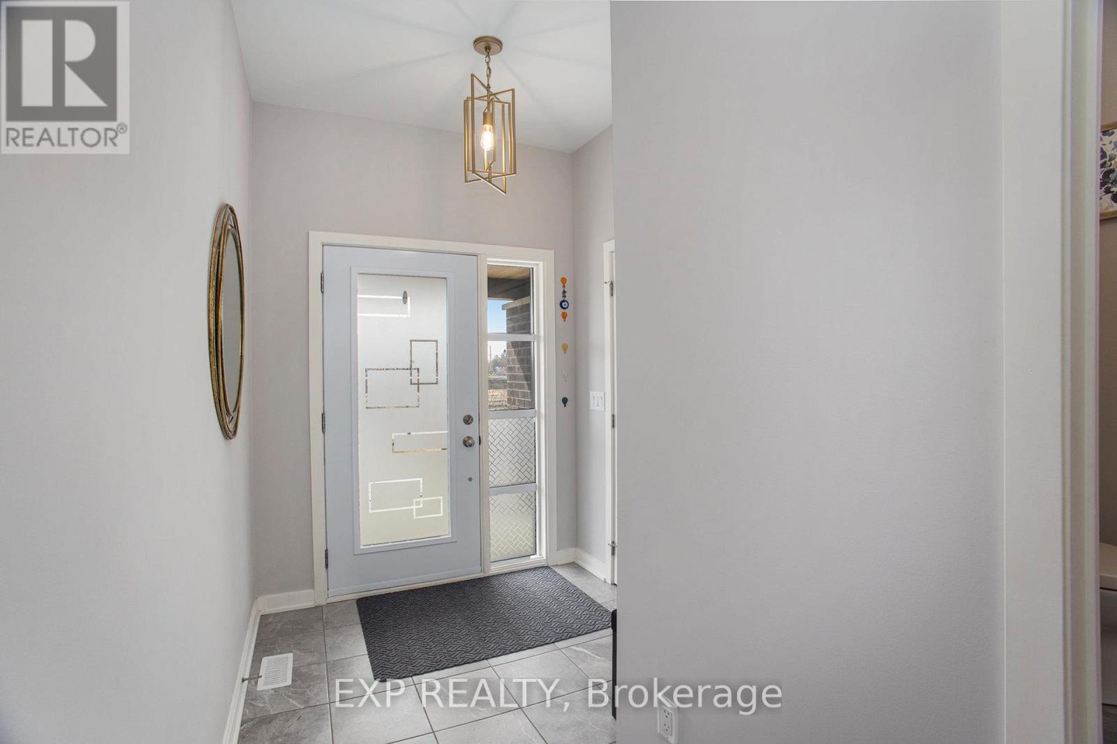 1022 Lunar Glow Crescent