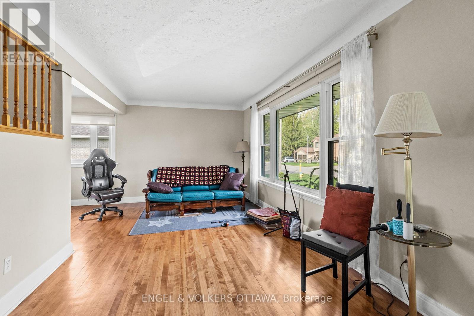 1372 Ridgedale Street