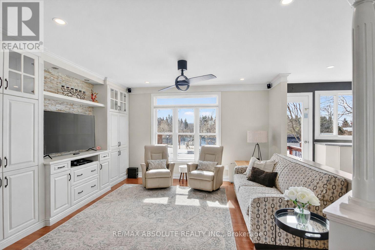 782 Notre Dame Street