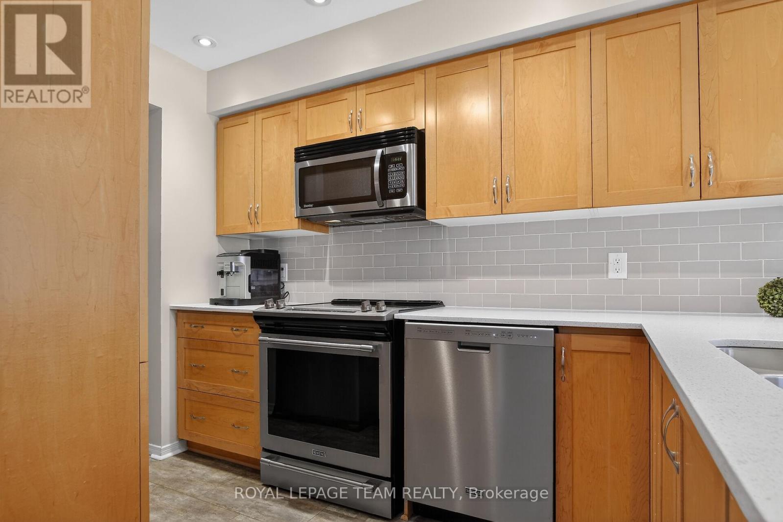 19 Goldthorpe Private