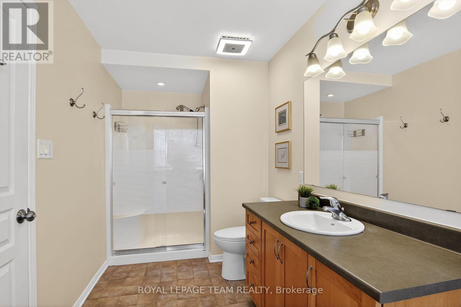 19 Goldthorpe Private