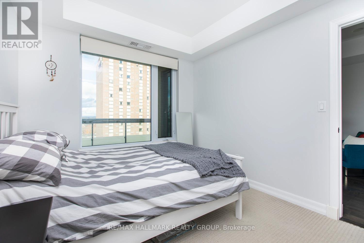 807 - 238 Besserer Street