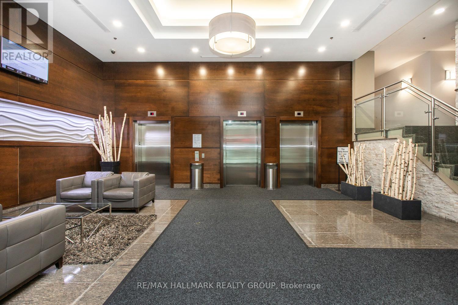 807 - 238 Besserer Street