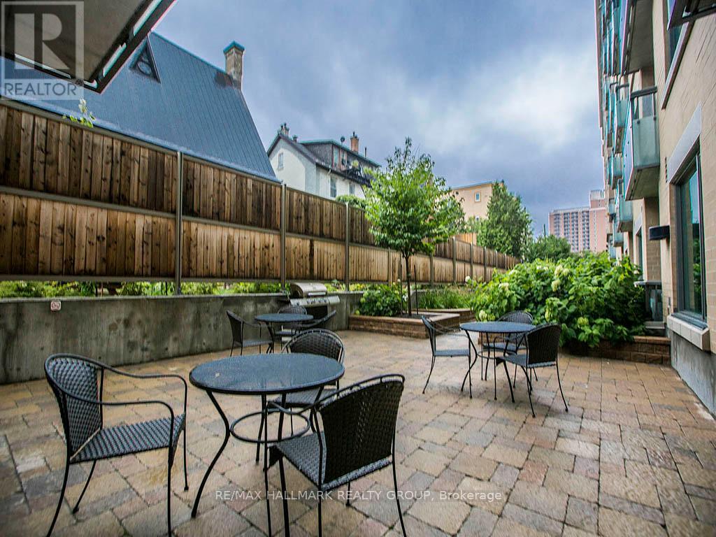 807 - 238 Besserer Street