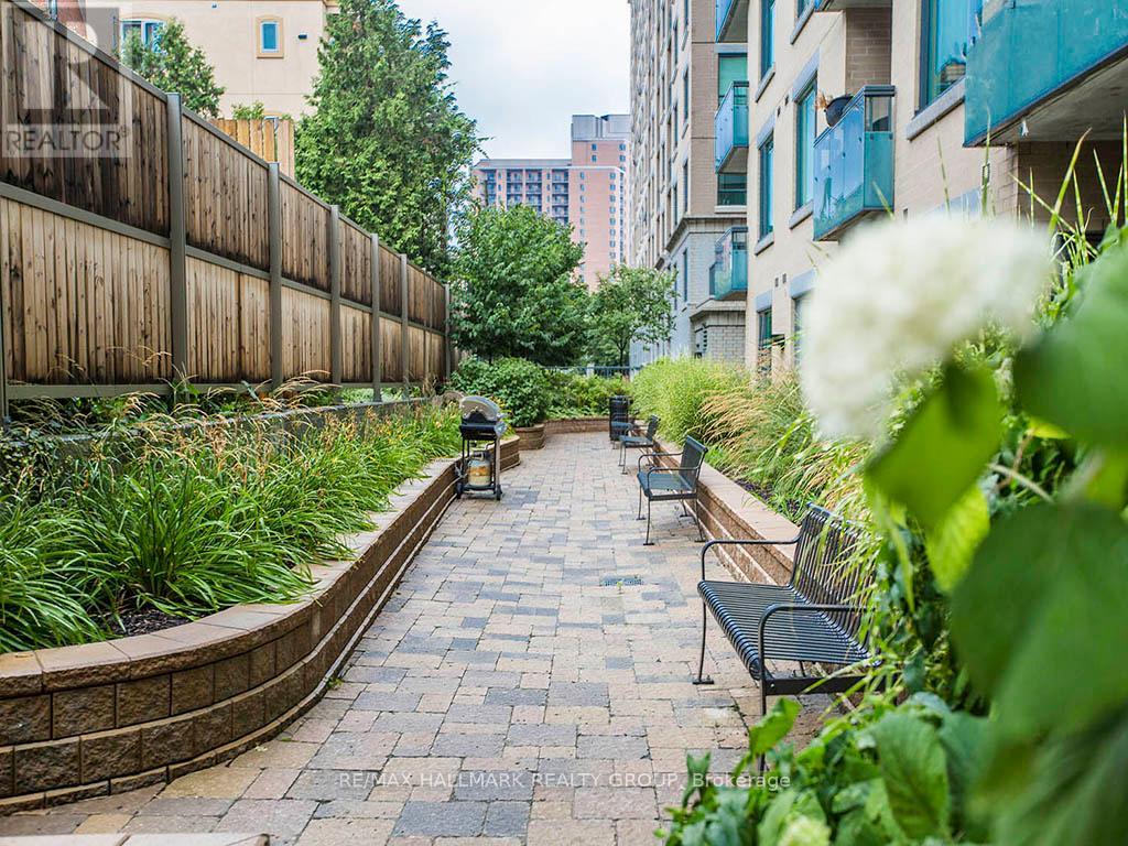 807 - 238 Besserer Street