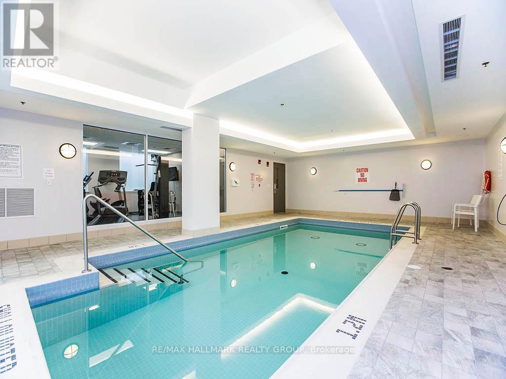 807 - 238 Besserer Street