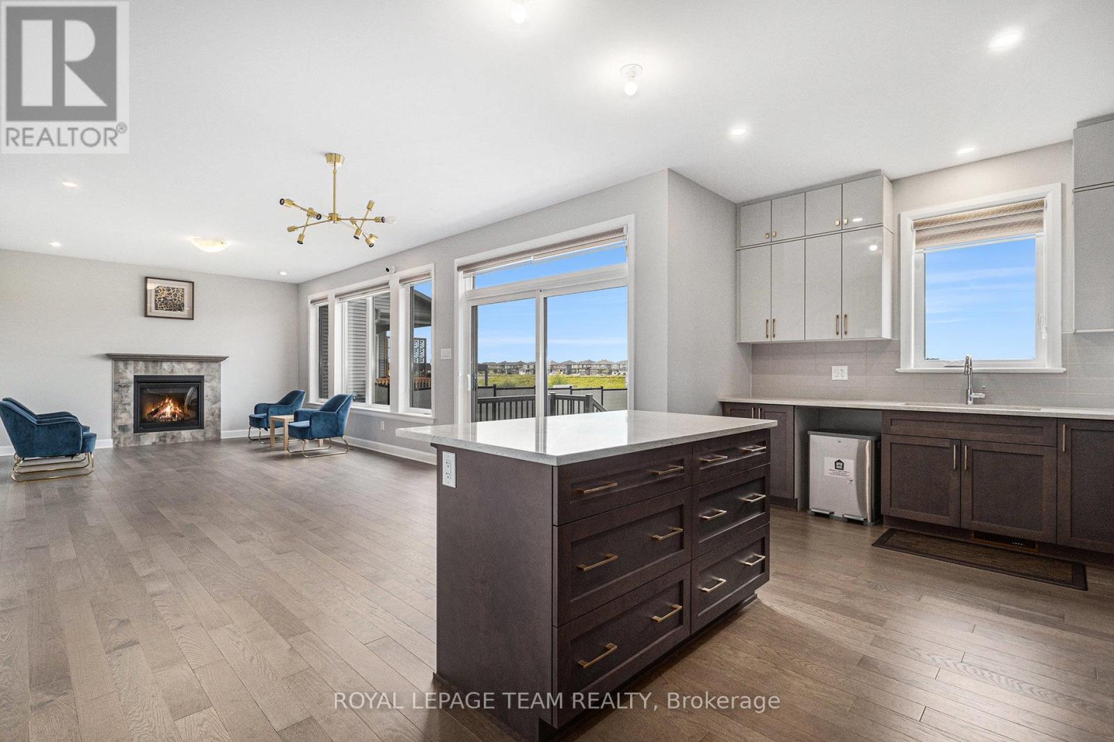 659 Parkview Terrace